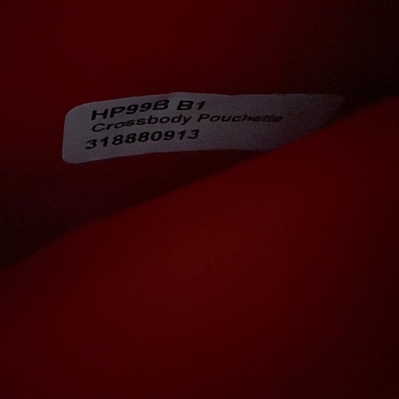 Dooney and Bourke cross body bag - Picture 7 of 8